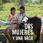 Dos mujeres y una vaca